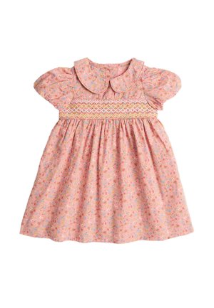 Robe bébé rose avec manches bouffantes, motif floral, col Claudine, et détails de taille smockée en jaune et blanc.