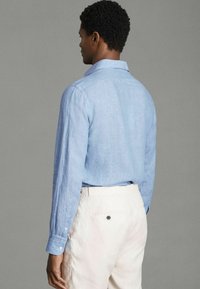 Reiss REGULAR FIT - RUBAN BUTTON THROUGH  - Hemd - sky blue