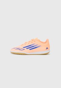 adidas Performance F50 CLUB UNISEX - Botines de fútbol sala - beam orange/lucid blue/ftwr white