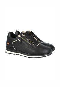Zapatillas de cuero negras con un diseño perforado, detalles en dorado, cremallera de metal y cordones negros. Presenta una suela intermedia blanca y un talón texturizado.