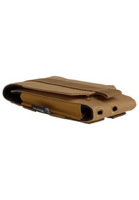 Borsa in tessuto beige con design piegato. Presenta un esterno texture, due cinghie di chiusura e occhielli sui lati per il fissaggio.