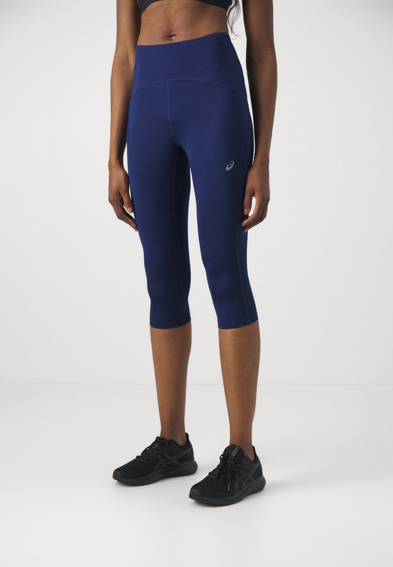 ASICS - ROAD HIGH WAIST CAPRI - Pantaloni sport 3/4 - blue expanse, Extindeți