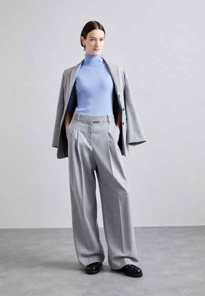 Filippa K ELBOW SLEEVE - Džemperis - sky blue