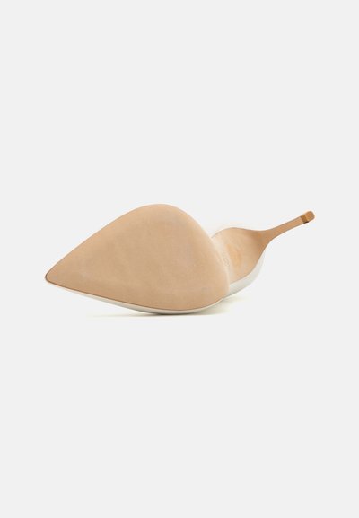 Stuart Weitzman Tacones - cream