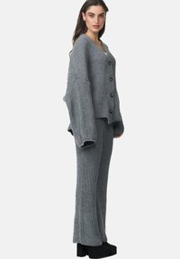 Elara SET - Gilet - grau