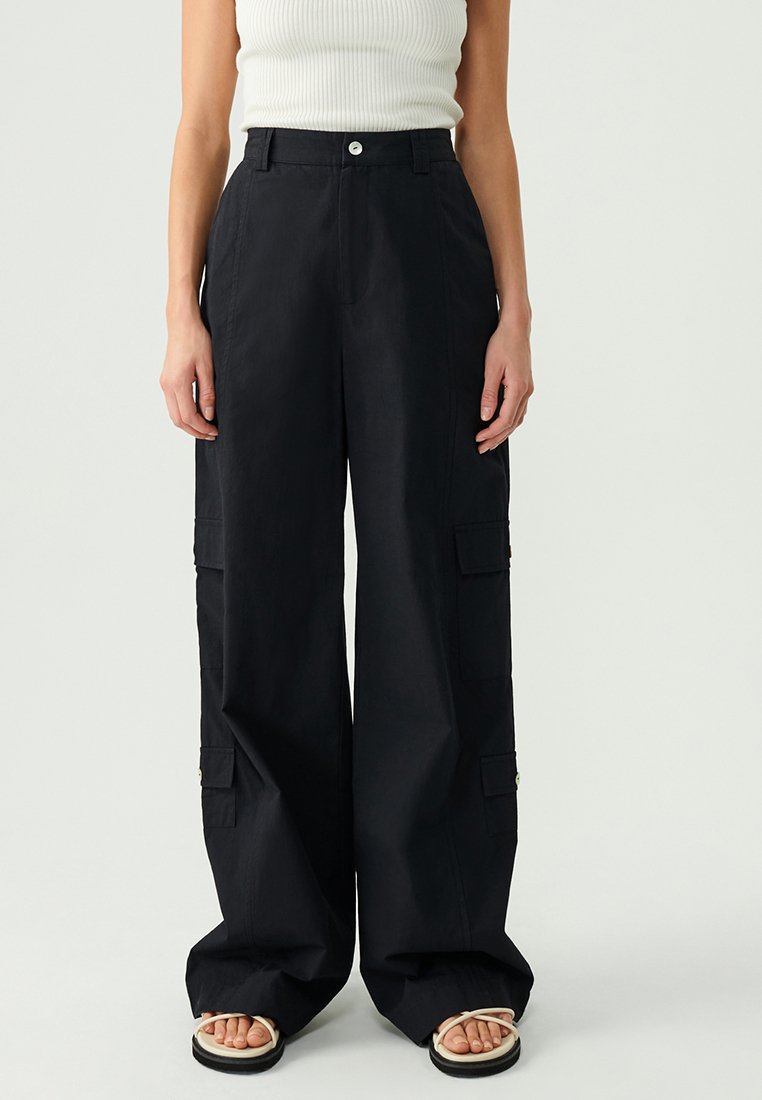 ST MRLO LEO UTILITY Cargohose black/schwarz Zalando.de