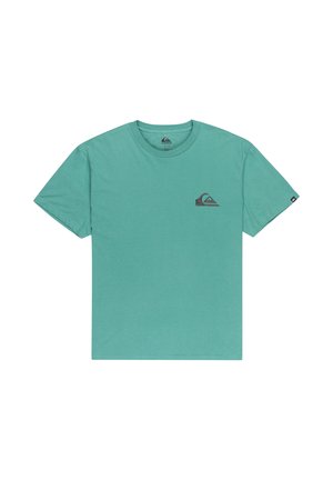 Tuerkisfarbendes Baumwoll-T-Shirt mit kurzen Ärmeln und Rundhalsausschnitt. Mit einem kleinen Logo in dunkelgrau im linken Brustbereich. Einfaches Design.