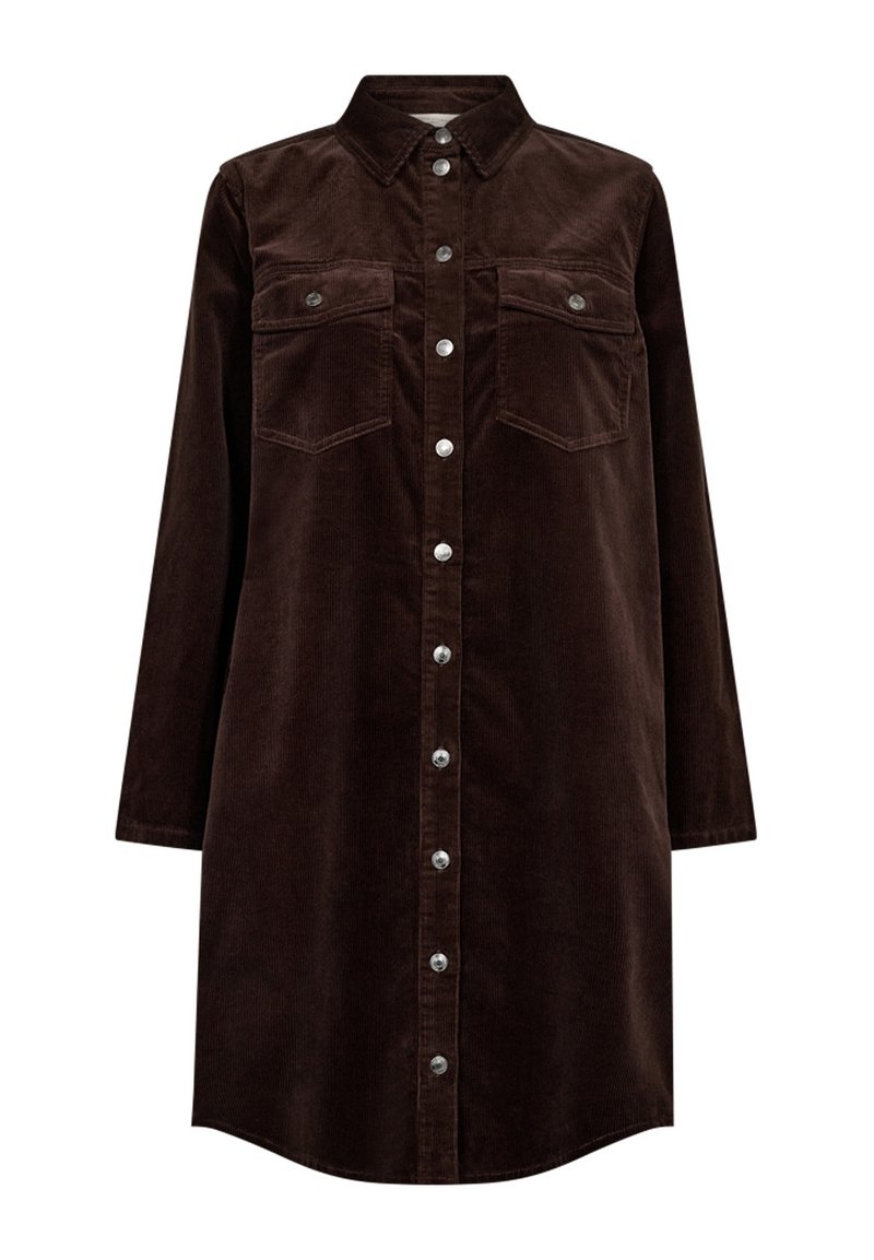 Brun manchesterskjortklänning med långa ärmar, knäppning fram, två bröstfickor och knappar i silverton. Slät textur och avslappnad passform.