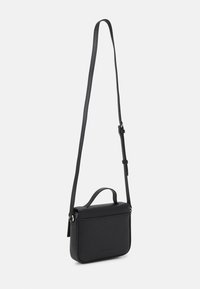 Calvin Klein Jeans SCULPTED FLAP MONO - Bandolera - black