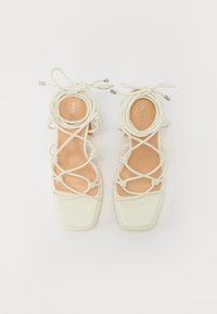 Thumbnail Image 4