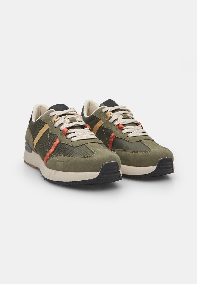 Bata Sneaker low - verde