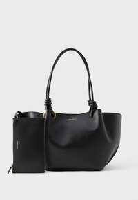 Nem kiválasztott, noir