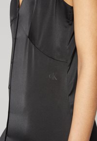 Calvin Klein Jeans Vapaa-ajan mekko - black