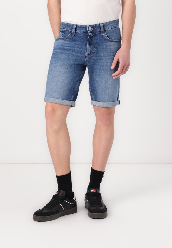 RONNIE - Denim shorts - denim medium
