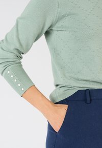 Damart MOTIF LOSANGES - Pullover - vert jade
