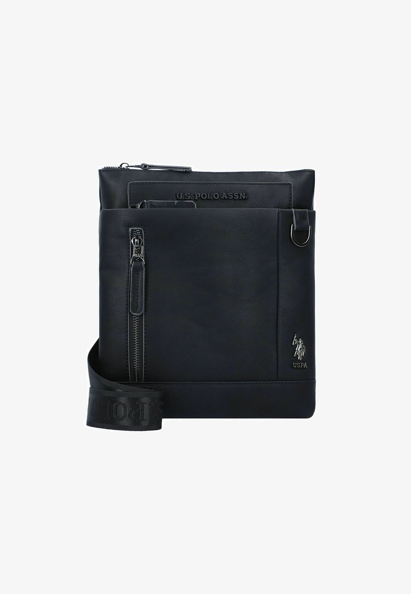 Svart läderaxelväska med strukturerad yta, framficka med dragkedja, präglad logotyp och ett slitstarkt rem med varumärkning.