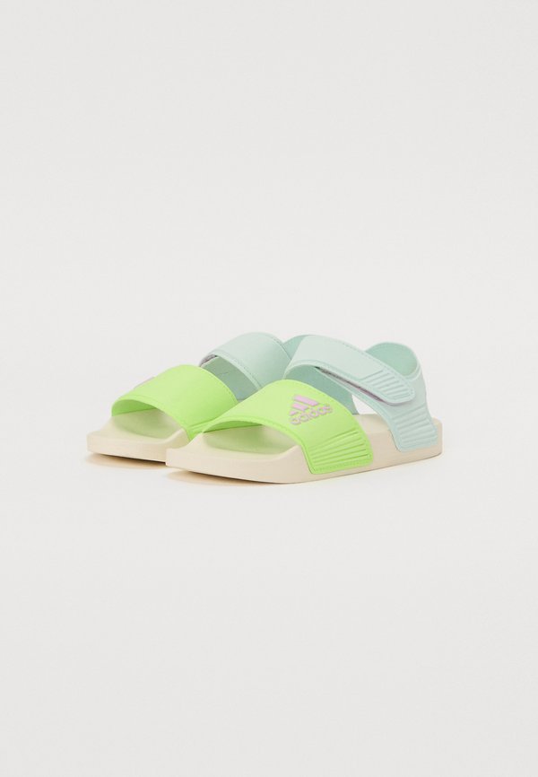 ADILETTE – Trekkingsandale