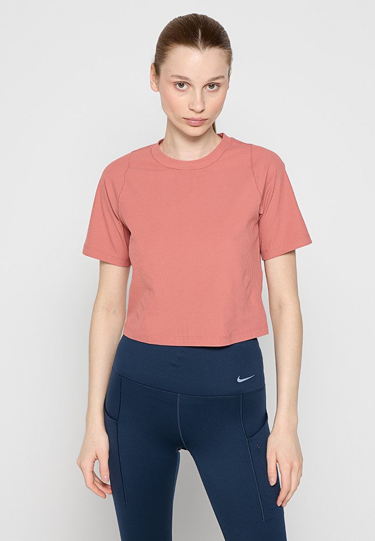 Nike Performance Sport T-shirt koraalrood