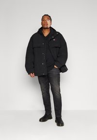 Tommy Jeans PADDED CHICAGO - Vinterjakke - black