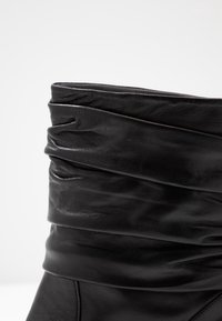 Peter Kaiser Stiefelette - black