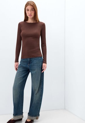 Intimissimi, RIBBED WITH BACK NECKLINE - Maglione - brown