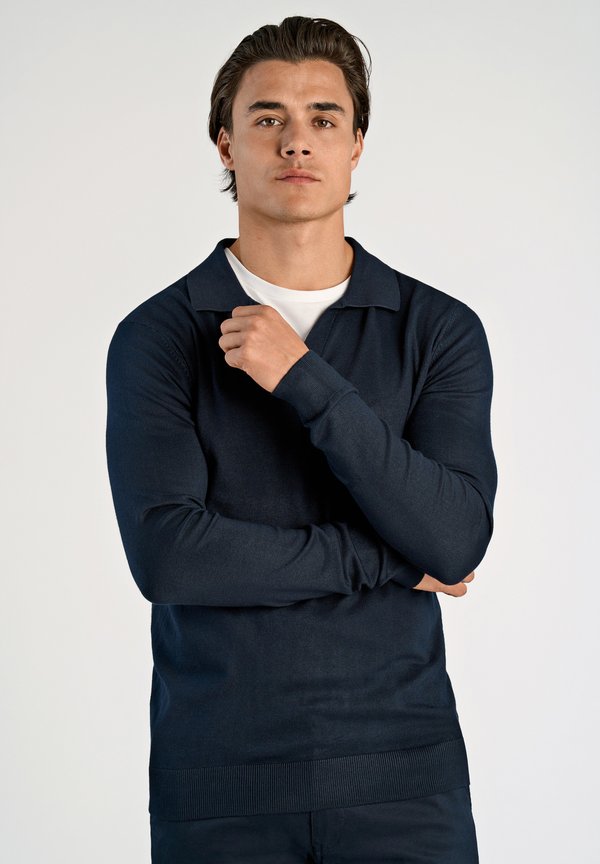 V-NECK - Strickpullover