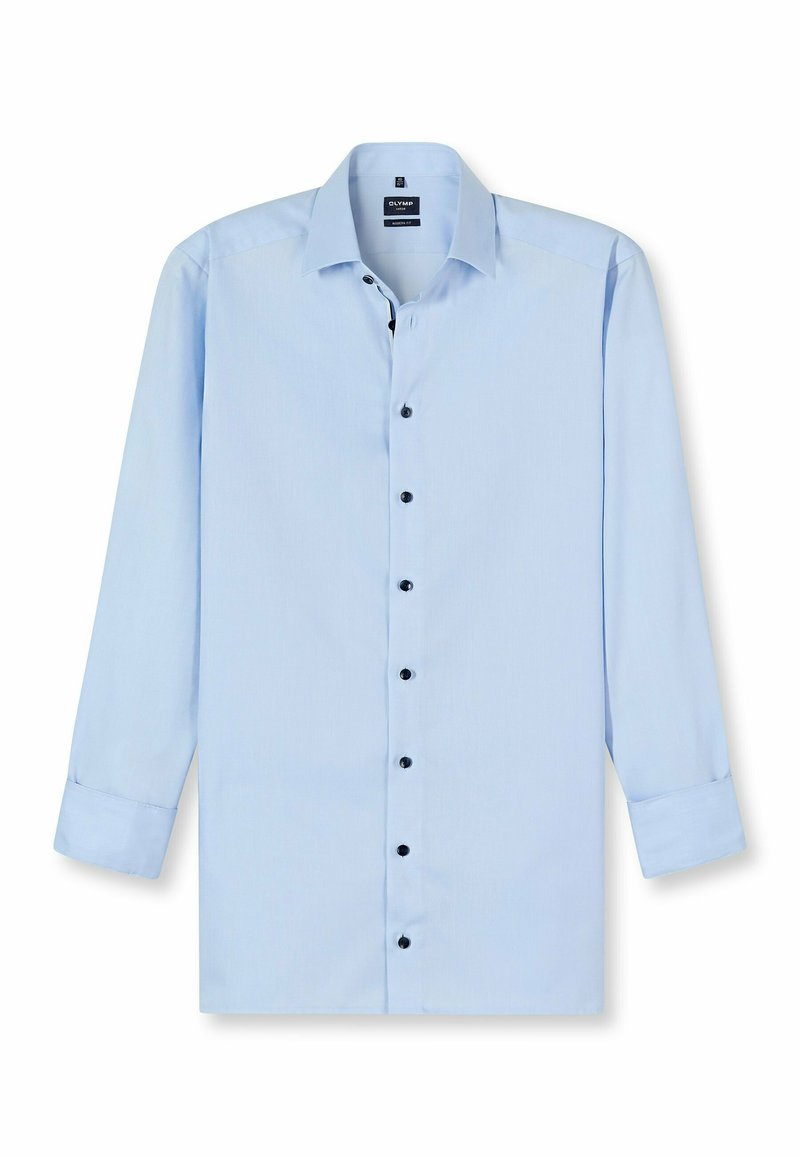 Helles blaues Langarmhemd aus glattem Stoff mit spitzem Kragen, schwarzen Knöpfen und geknöpften Manschetten. Schlichtes Design ohne Muster.