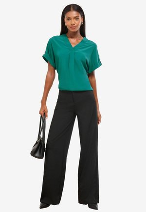 UTILITY V-NECK SHORT ROLL SLEEVE  - Blúz - teal