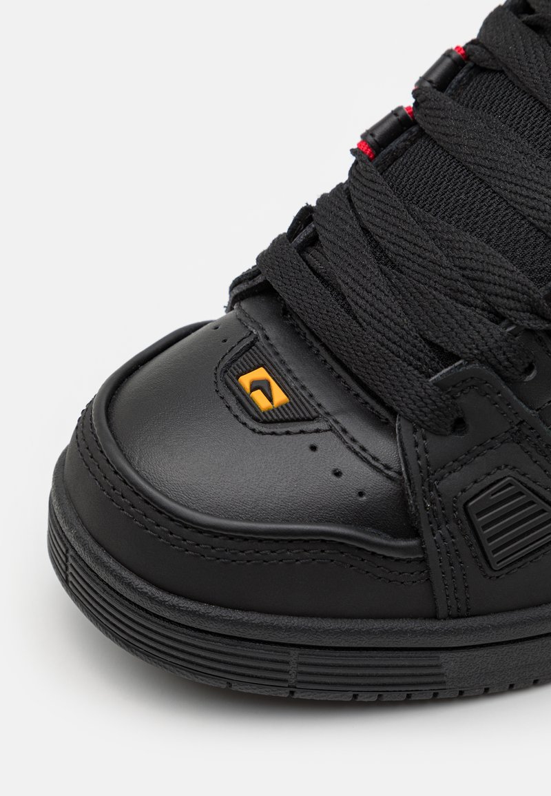 Sabre Black Dusk Globe Men's Sabre Skate Shoe Dark Shadow