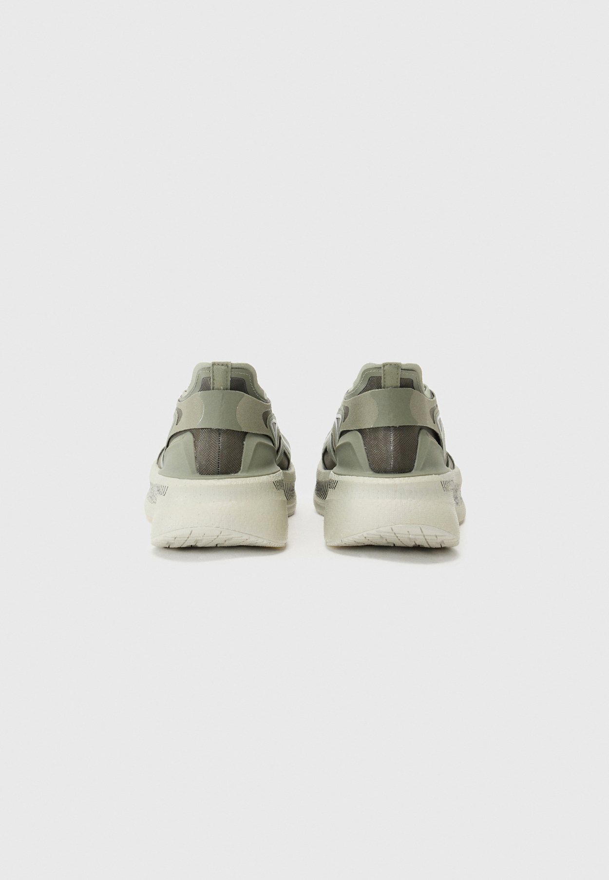 ULTRABOOST 5