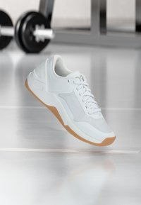 Επιλέχθηκε, white