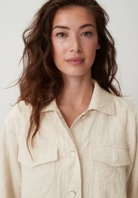 comma casual identity D’UNE BRODERIE LOGO - Kurtka wiosenna