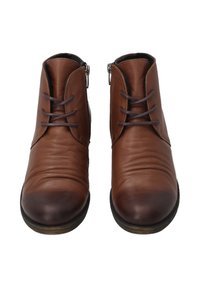 Braune Leder-Stiefeletten mit glatter Textur, runden Zehen, Leder-Schnürsenkeln und seitlichem Reißverschluss. Subtiler Nähdetail in der Nähe der Schnürsenkel.
