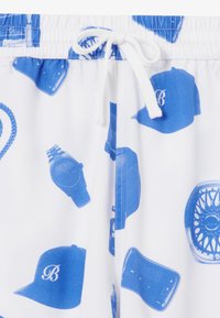 BLKVIS PAID IN FULL UNISEX - Short - white