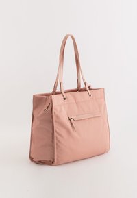 Rosa nylon tote-väska med två långa handtag, ett dragkedjeförsett framfack och en mjuk, texturerad finish. Rymlig design för vardagligt bruk.