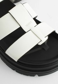 Next Platvormsandaalid - white