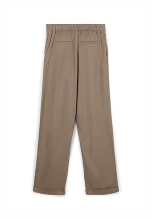 Pantalon beige à coupe décontractée, taille élastique et revers pliés. Dispose de deux poches arrière avec des détails de couture simples.