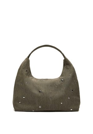 Geantă hobo din material verde măsliniu cu o singură bretea și ornamente mici din metal dispersate.