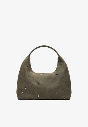 Torba hobo od tkanine maslinasto zelene boje s jednim remenom i raspršenim malim metalnim ukrasima u obliku oka.