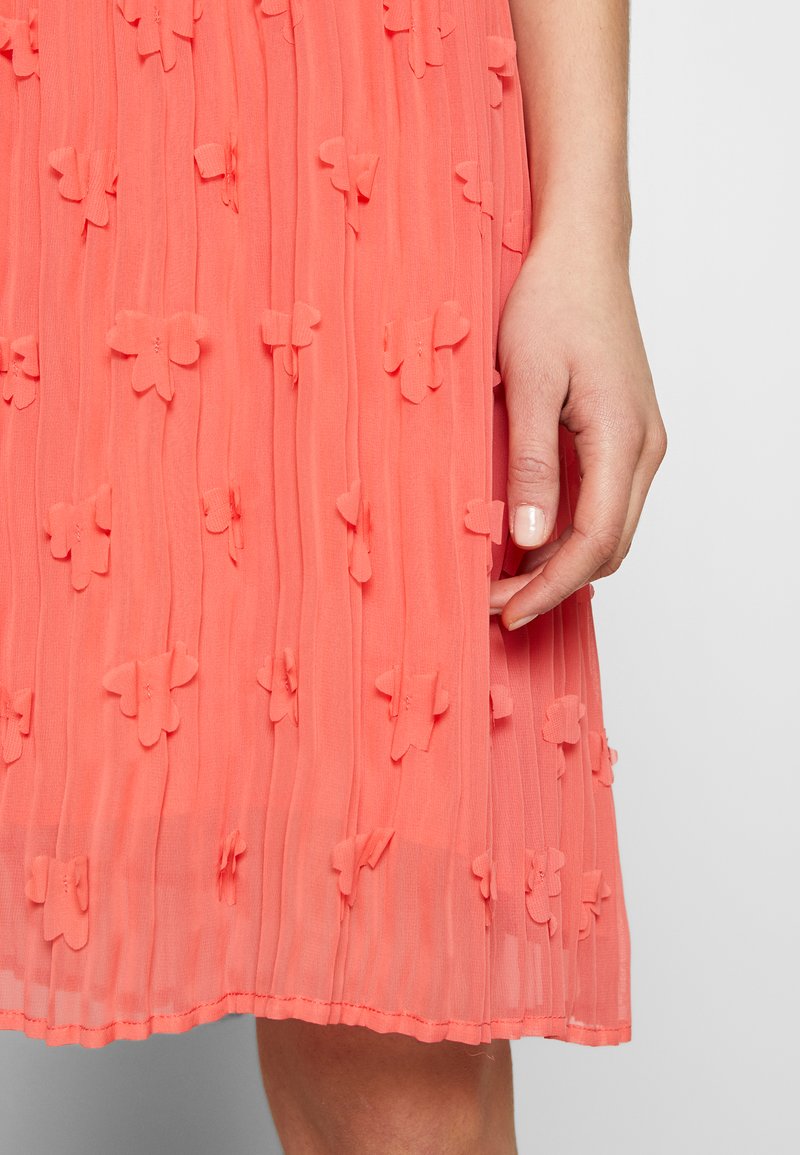 Riani Plisse Dresses Cocktailkleid Festliches Kleid Sundowner Pink Zalando De 