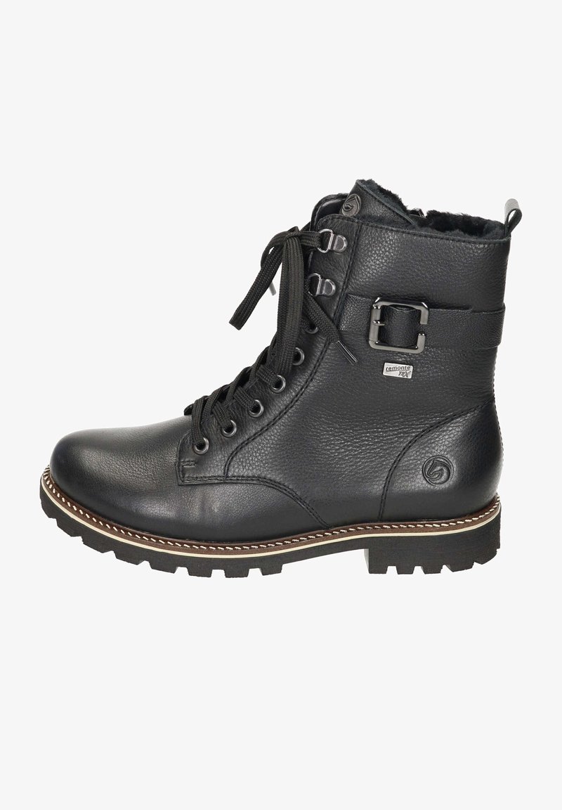 Schwarze Lederschnürstiefelette mit Schnürung an der Vorderseite, metallischem Schnallendetail, dicker Sohle und beigem Stich. Verfügt über eine strukturierte Oberfläche und ein robustes Design.