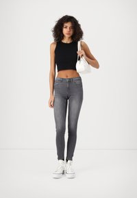 ONLY ONLKENDELL LIFE - Uske traperice - medium grey denim