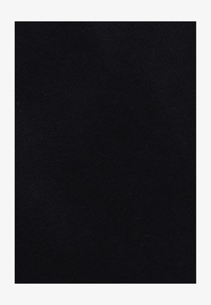 Zwarte stof met een gladde textuur, strak geweven, met een uniforme kleur en uitstraling zonder zichtbare patronen of versieringen.