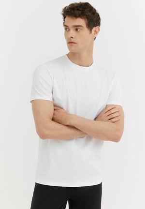 - T-shirt basic