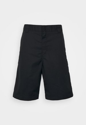 Pantalones cortos negros de tela tejida, con un corte recto, cintura estándar y sin patrones ni elementos visibles de metal.