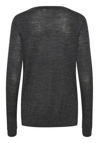 Pull en tricot gris foncé avec un col rond et des manches longues. Présente une texture douce et un design simple et sans coutures. Pas de logos ou de motifs visibles.