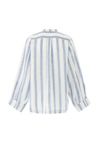 Camicia in lino con strisce verticali blu e bianche, vestibilità rilassata, spalle scese e polsini con bottone. Design del giugo posteriore incluso.