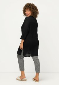 Ulla Popken LONG MONTANT COL EN V - Overhemdblouse