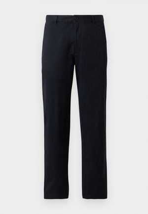 Schwarze gerade geschnittene Hose aus einem glatten Stoff. Verfügt über einen einzelnen Knopfverschluss und Gürtelschlaufen, ohne sichtbare Muster oder Akzente.