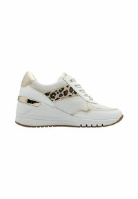 Weiße Sportsneaker mit Wedge-Absatz, ausgestattet mit goldenen Akzenten und einem Leopardenmuster-Element. Das Mesh-Material sorgt für Atmungsaktivität.